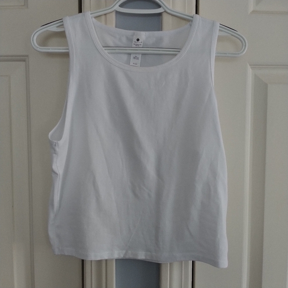 Yogalicious Airlite Pink Twist Front Crop & Airlite Basic  White Crop Tank 2pk L - Picture 8 of 12